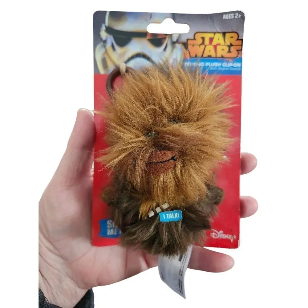 Star Wars Chewbacca talking plush clip-on. It is a mini stuffed toy keychain ver